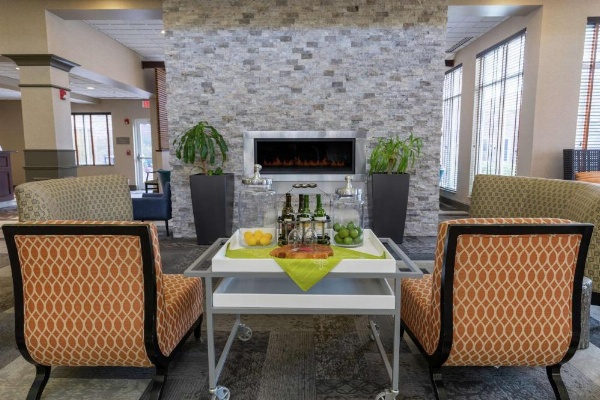 Hilton Garden Inn West Des Moines image 9